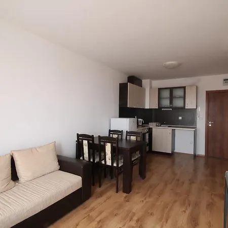 New Estate In Royal Palm 公寓 *