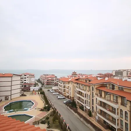 New Estate In Royal Palm 公寓 圣弗拉斯